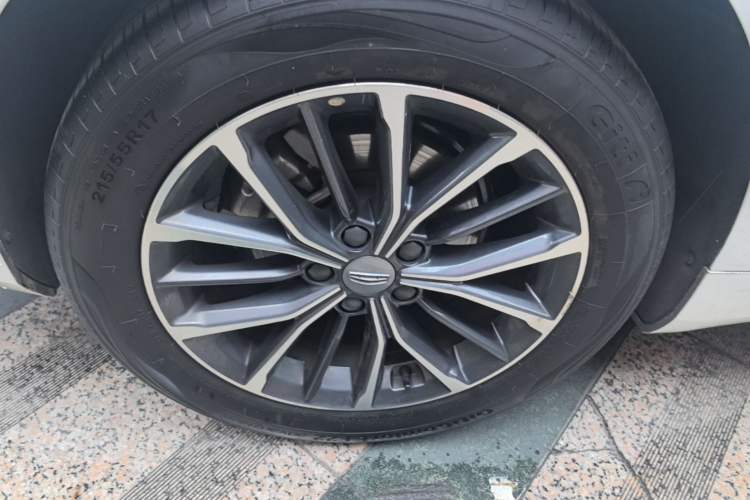 Used Geely Auto Preface 2021 2.0TD Luxury Version Right Rear Wheel Hub