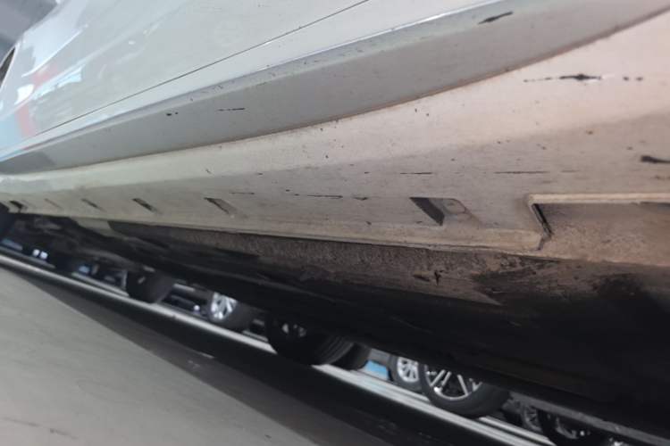 Used Geely Auto Preface 2021 Revised Version 2.0TD Luxury Edition Right Side Sill