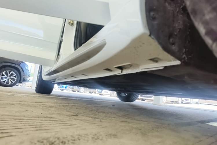 Used Geely Auto Preface 2021 2.0TD Luxury Version Right Side Sill