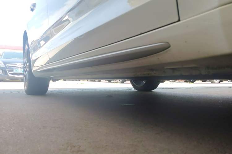 Used Geely Auto Preface 2021 2.0TD Luxury Version Right Side Sill