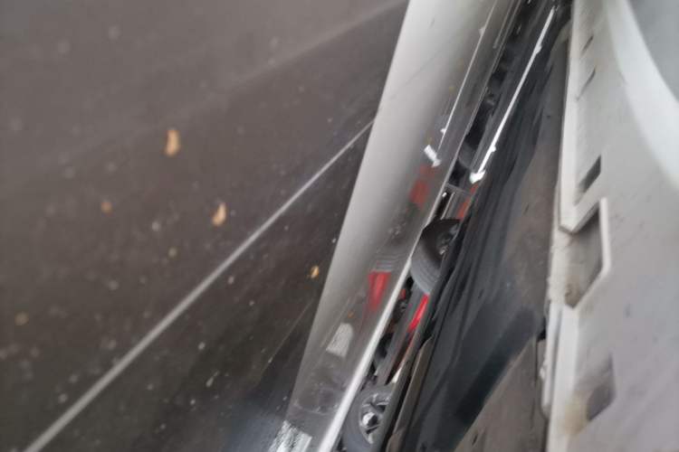 Used Geely Auto Preface 2021 Revised Version 2.0TD Luxury Edition Right Side Sill