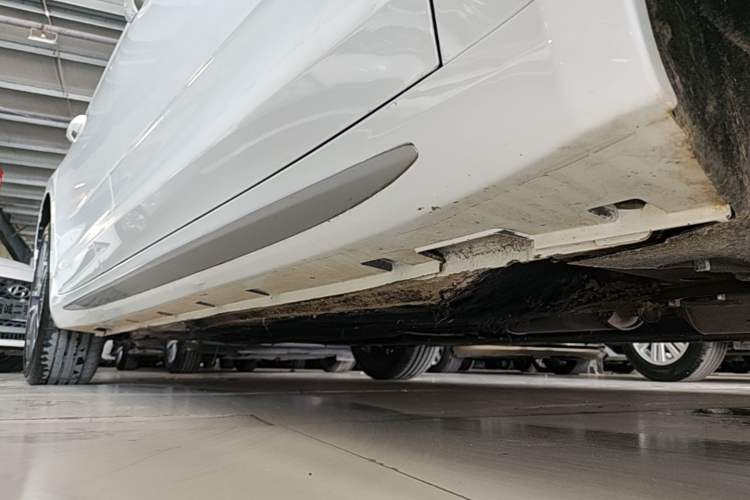 Used Geely Auto Preface 2021 Revised Version 2.0TD Luxury Edition Right Side Sill