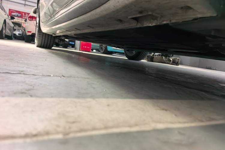 Used Geely Auto Preface 2021 2.0TD Luxury Version Right Side Sill