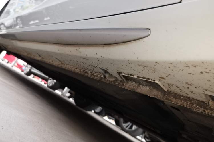 Used Geely Auto Preface 2021 2.0TD Luxury Version Right Side Sill