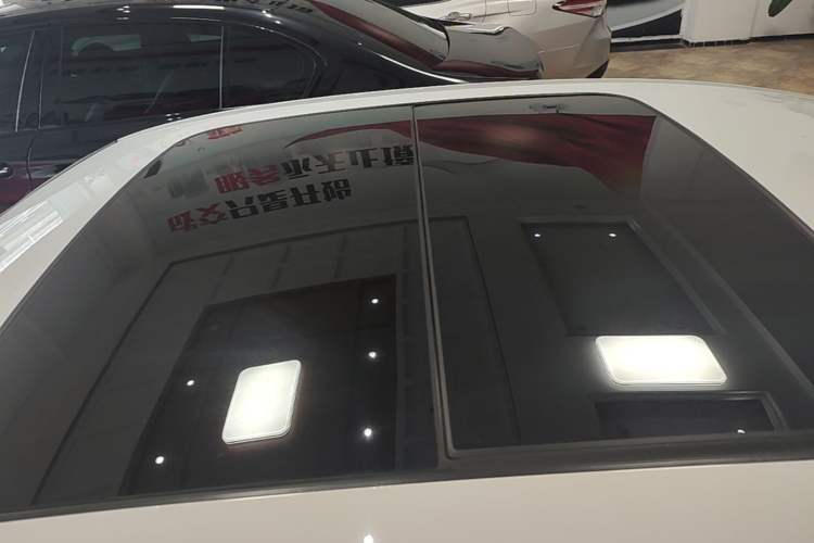 Used Geely Auto Preface 2021 Revised Version 2.0TD Luxury Edition Roof