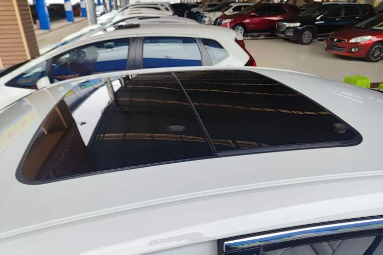 Used Geely Auto Preface 2021 Revised Version 2.0TD Luxury Edition Roof