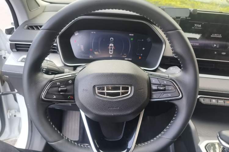 Used Geely Auto Preface 2021 2.0TD Luxury Version Steering Wheel