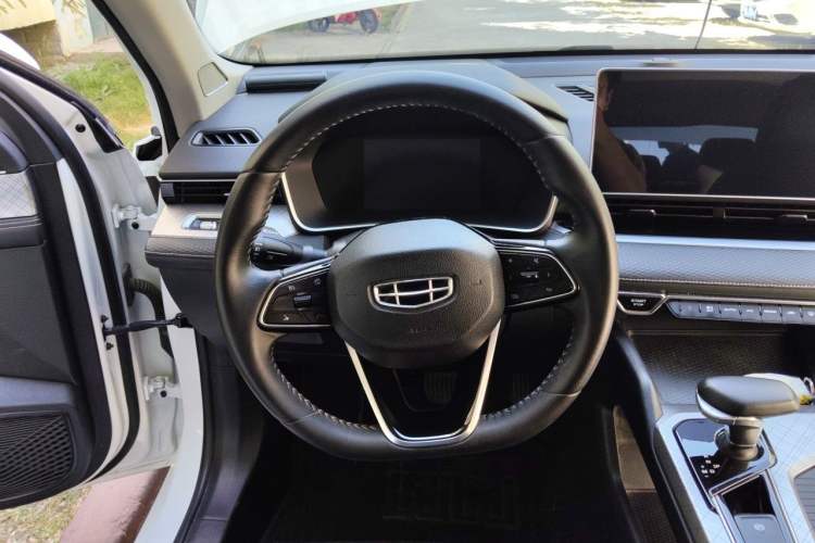 Used Geely Auto Preface 2021 2.0TD Luxury Version Steering Wheel