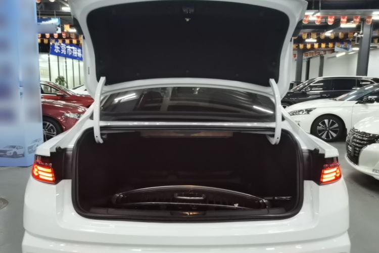 Used Geely Auto Preface 2021 Revised Version 2.0TD Luxury Edition Trunk