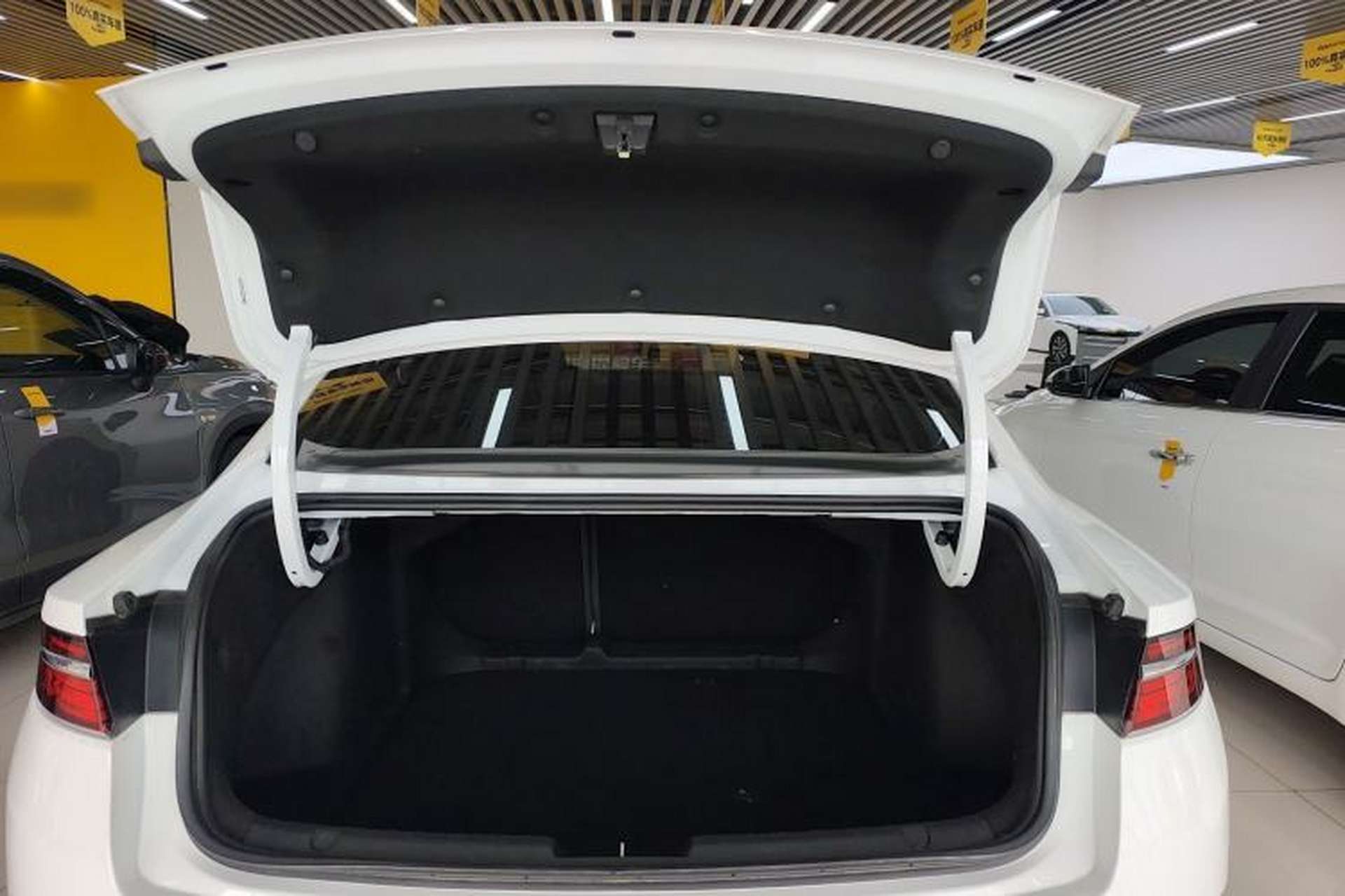 Used Geely Auto Preface 2021 2.0TD Luxury Version Trunk