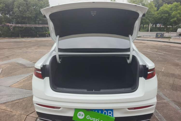 Used Geely Auto Preface 2021 Revised Version 2.0TD Luxury Edition Trunk