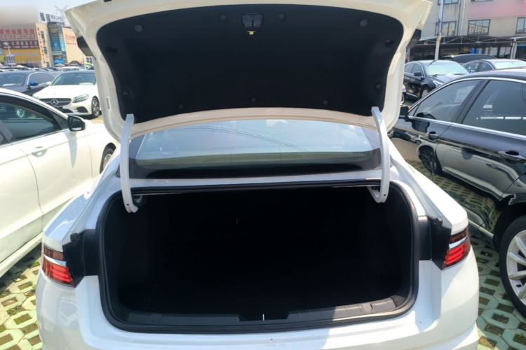 Used Geely Auto Preface 2021 2.0TD Luxury Version Trunk