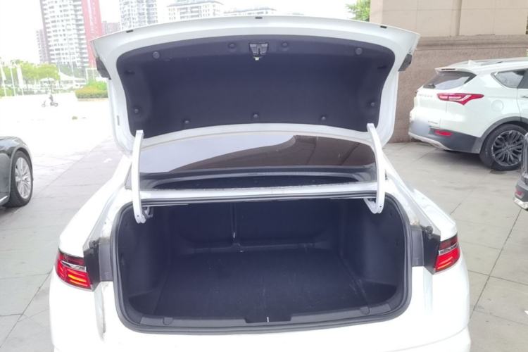 Used Geely Auto Preface 2021 Revised Version 2.0TD Luxury Edition Trunk