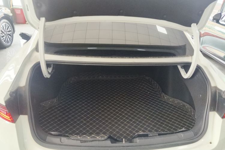 Used Geely Auto Preface 2021 Revised Version 2.0TD Luxury Edition Trunk