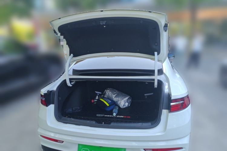 Used Geely Auto Preface 2021 Revised Version 2.0TD Luxury Edition Trunk