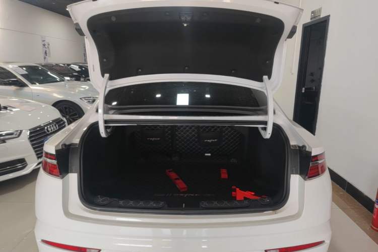 Used Geely Auto Preface 2021 Revised Version 2.0TD Luxury Edition Trunk