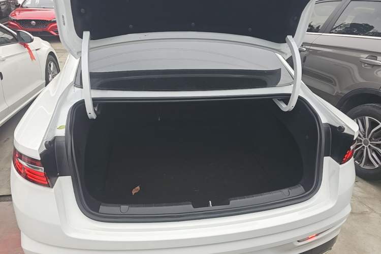 Used Geely Auto Preface 2021 2.0TD Luxury Version Trunk