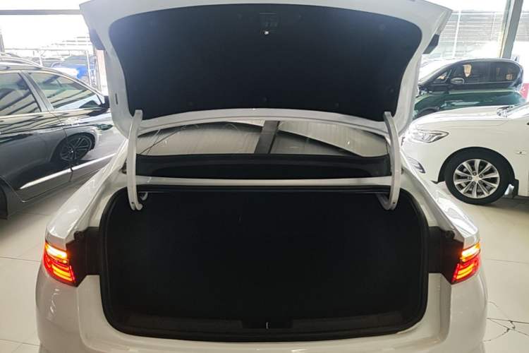 Used Geely Auto Preface 2021 Revised Version 2.0TD Luxury Edition Trunk