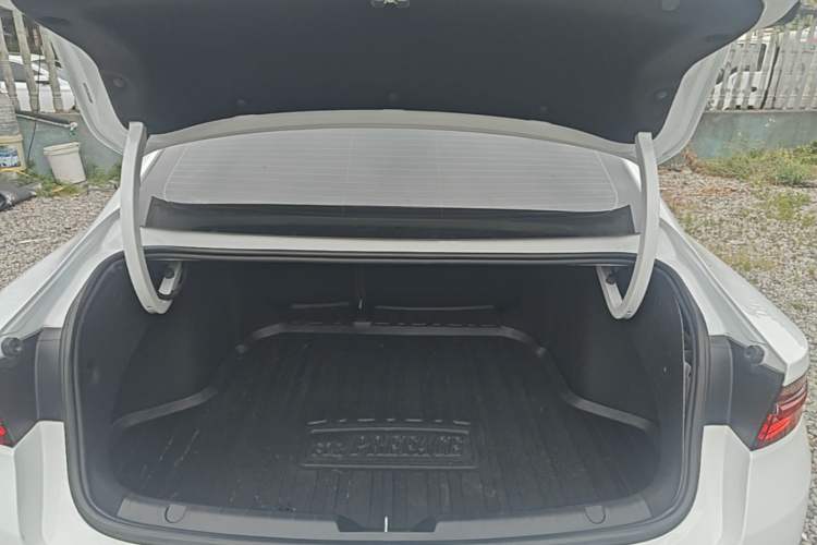 Used Geely Auto Preface 2021 2.0TD Luxury Version Trunk