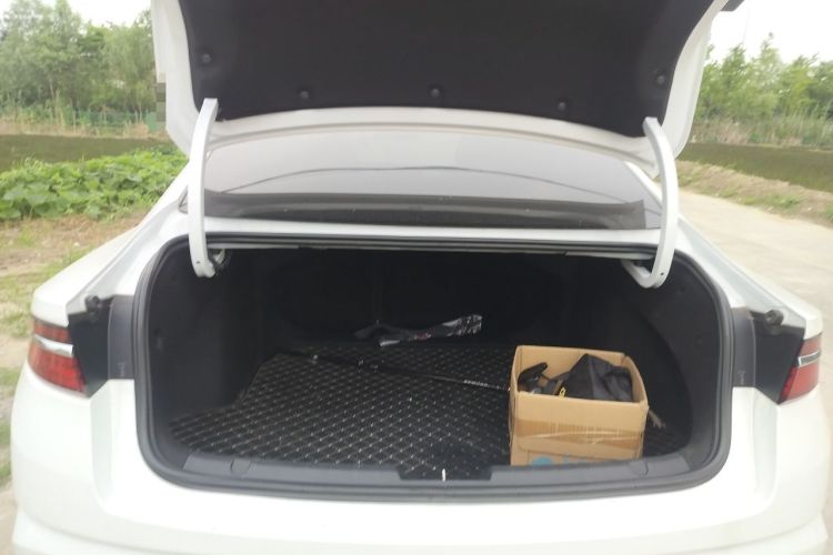 Used Geely Auto Preface 2021 Revised Version 2.0TD Luxury Edition Trunk
