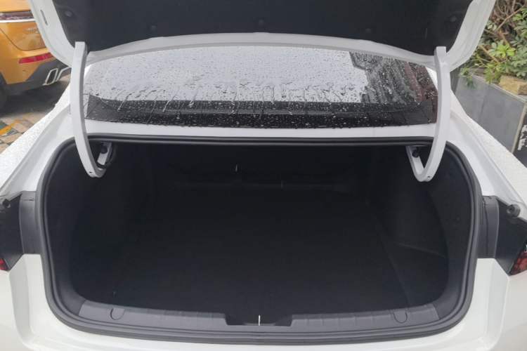 Used Geely Auto Preface 2021 2.0TD Luxury Version Trunk
