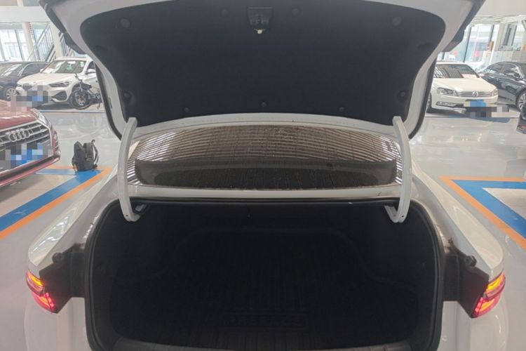 Used Geely Auto Preface 2021 Revised Version 2.0TD Luxury Edition Trunk