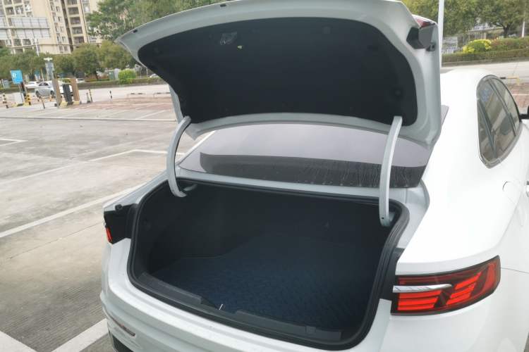 Used Geely Auto Preface 2021 Revised Version 2.0TD Luxury Edition Trunk