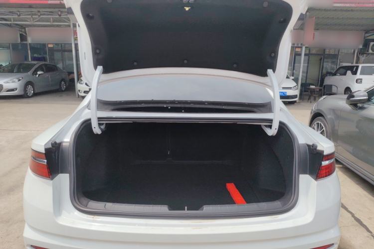Used Geely Auto Preface 2021 Revised Version 2.0TD Luxury Edition Trunk