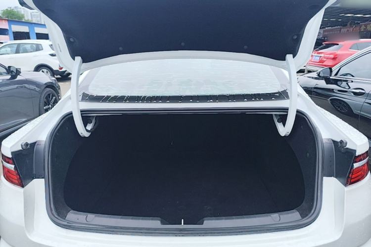 Used Geely Auto Preface 2021 2.0TD Luxury Version Trunk