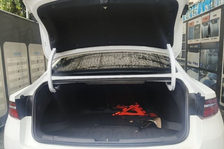 Used Geely Auto Preface 2021 Revised Version 2.0TD Luxury Edition Trunk