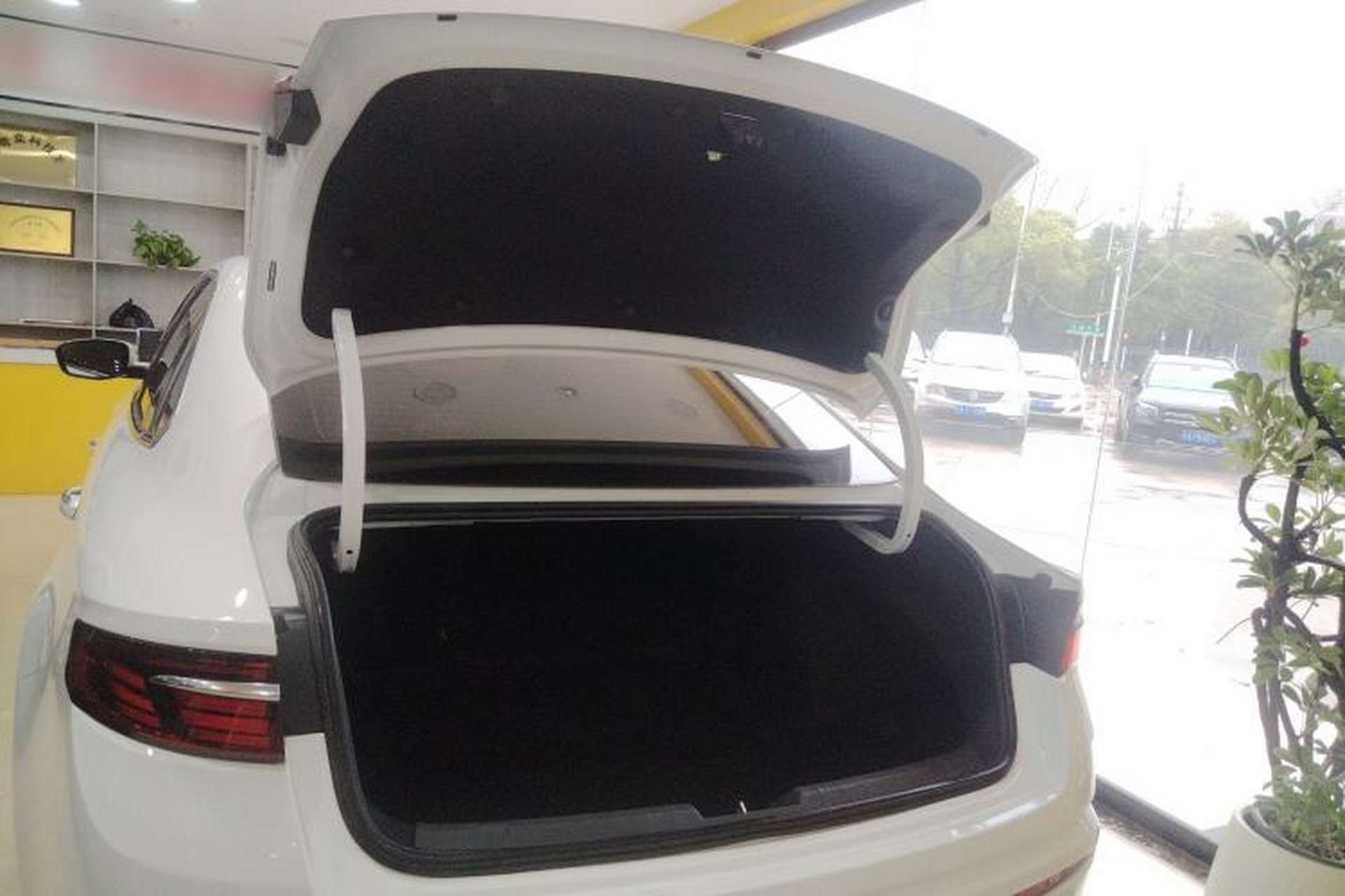 Used Geely Auto Preface 2021 2.0TD Luxury Version Trunk