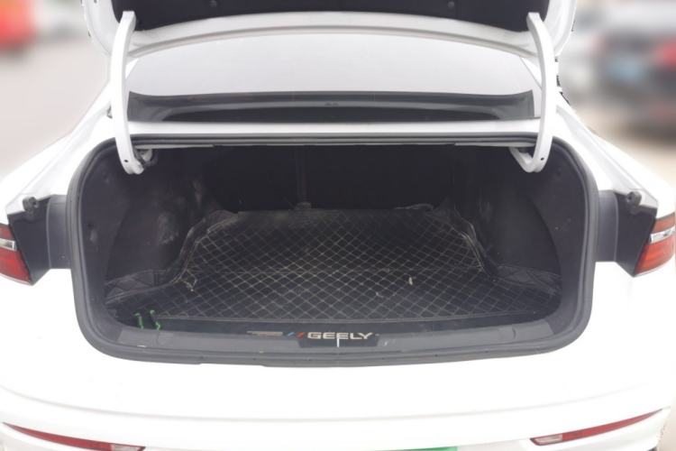 Used Geely Auto Preface 2021 2.0TD Luxury Version Trunk