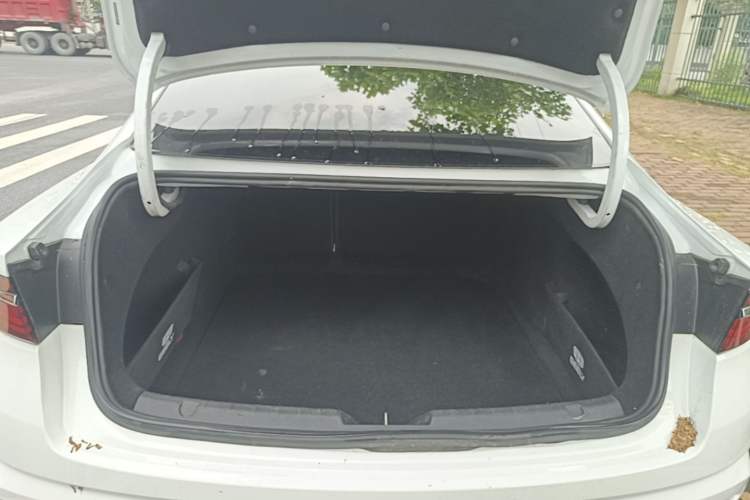 Used Geely Auto Preface 2021 2.0TD Flagship Edition Trunk