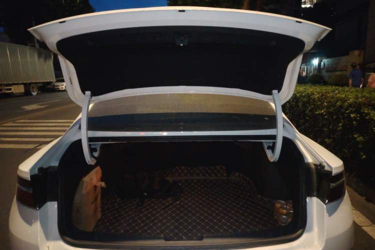 Used Geely Auto Preface 2021 Revised Version 2.0TD Luxury Edition Trunk