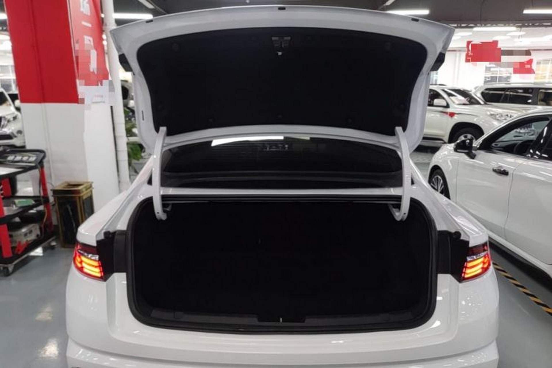 Used Geely Auto Preface 2021 2.0TD Luxury Version Trunk