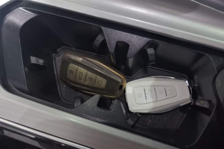 Used Geely Auto Preface 2021 Revised Version 2.0TD Luxury Edition Vehicle Key