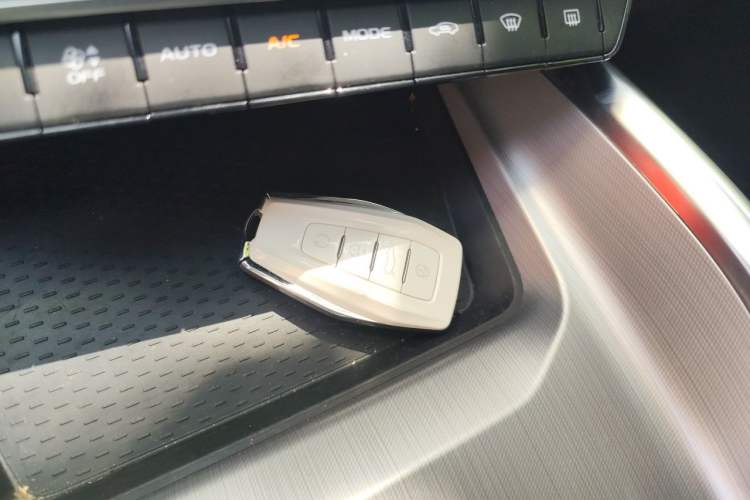 Used Geely Auto Preface 2021 2.0TD Luxury Version Vehicle Key