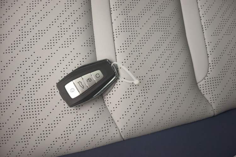 Used Geely Auto Preface 2021 Revised Version 2.0TD Luxury Edition Vehicle Key