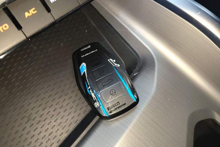 Used Geely Auto Preface 2021 2.0TD Luxury Version Vehicle Key