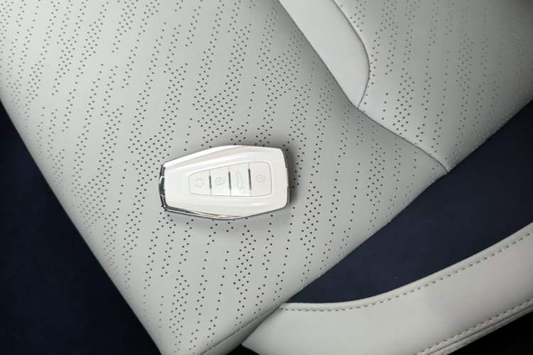 Used Geely Auto Preface 2021 Revised Version 2.0TD Luxury Edition Vehicle Key