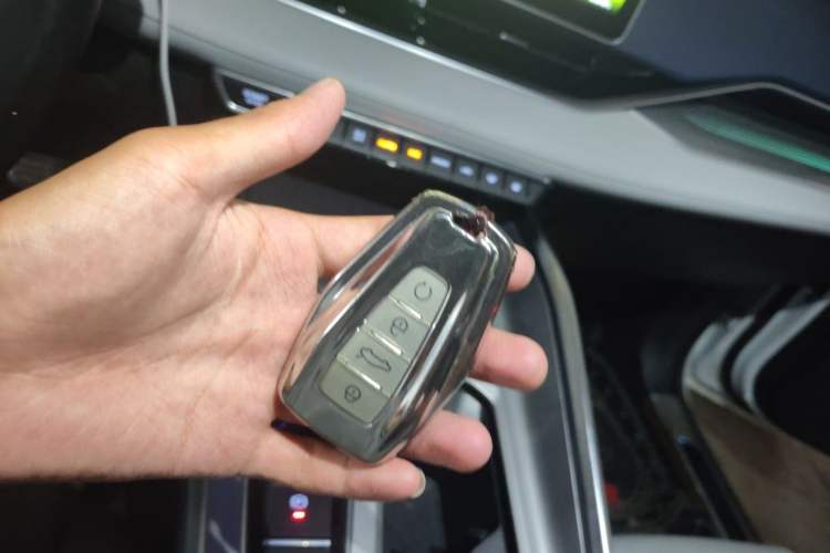 Used Geely Auto Preface 2021 2.0TD Luxury Version Vehicle Key