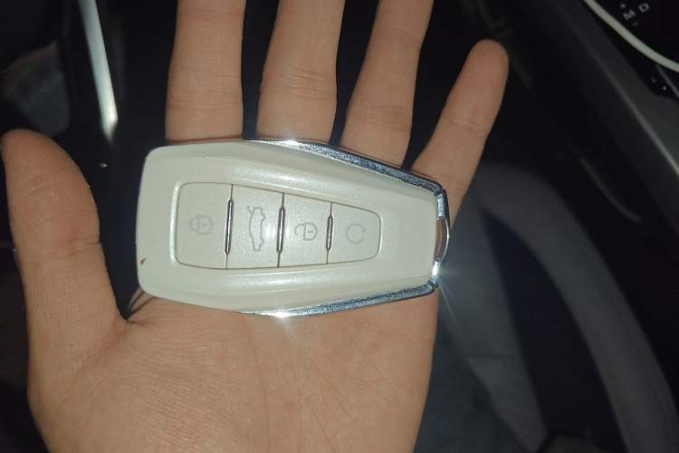 Used Geely Auto Preface 2021 Revised Version 2.0TD Luxury Edition Vehicle Key