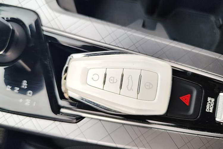 Used Geely Auto Preface 2021 2.0TD Luxury Version Vehicle Key