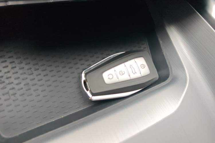Used Geely Auto Preface 2021 Revised Version 2.0TD Luxury Edition Vehicle Key