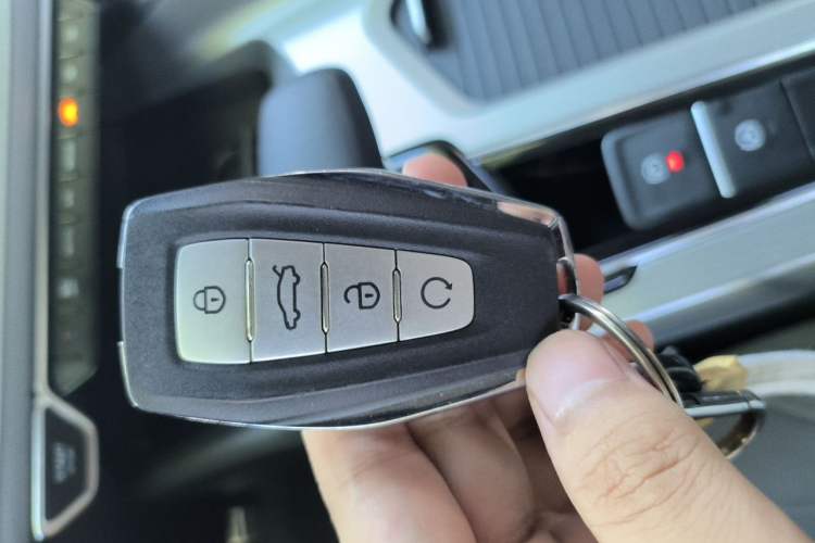 Used Geely Auto Preface 2021 Revised Version 2.0TD Luxury Edition Vehicle Key
