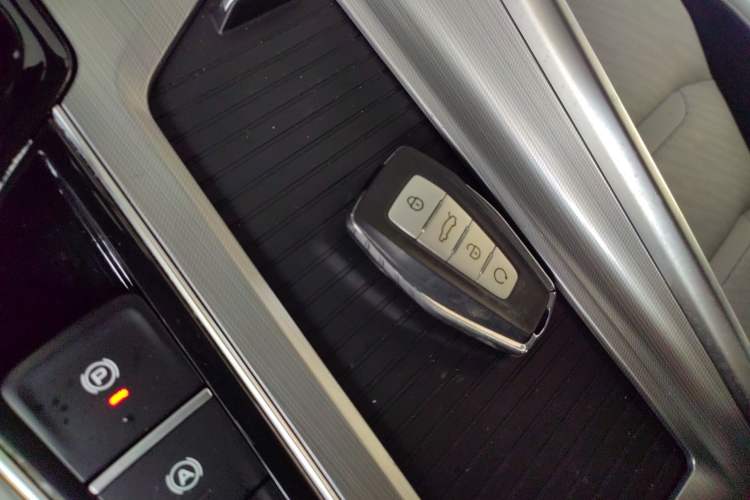 Used Geely Auto Preface 2021 Revised Version 2.0TD Luxury Edition Vehicle Key