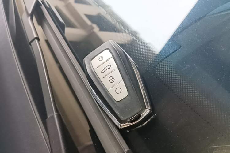Used Geely Auto Preface 2021 Revised Version 2.0TD Luxury Edition Vehicle Key