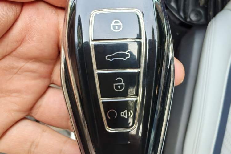Used Geely Auto Preface 2021 Revised Version 2.0TD Luxury Edition Vehicle Key