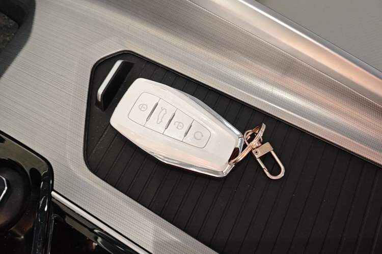 Used Geely Auto Preface 2021 2.0TD Flagship Edition Vehicle Key