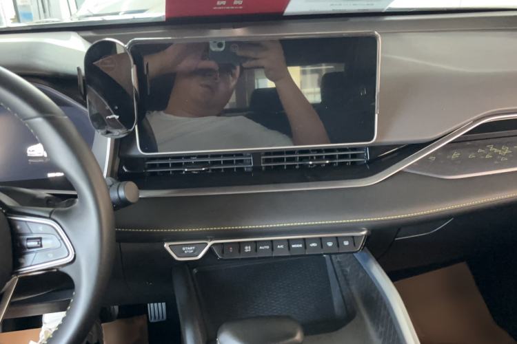Used Geely Auto Preface 2023 1.5TD Kunlun Edition Audio And AC Panel